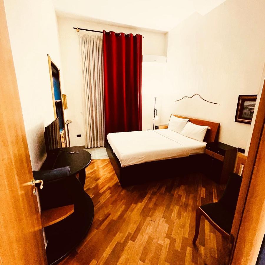 Lanova 21 Rooms Наполи Екстериор снимка
