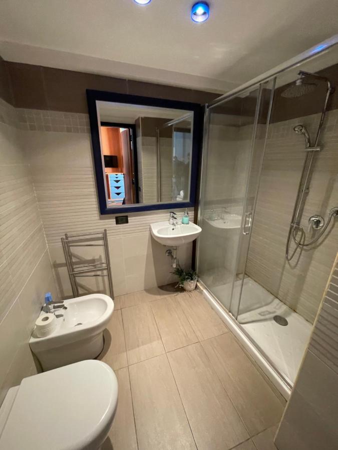 Lanova 21 Rooms Наполи Екстериор снимка